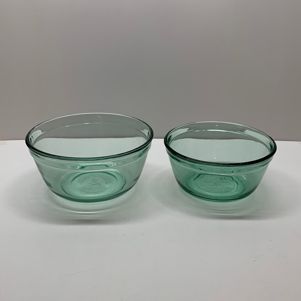 Anchor Hocking set 2 mixing nesting bowls green 1 quart and 1.5 quart